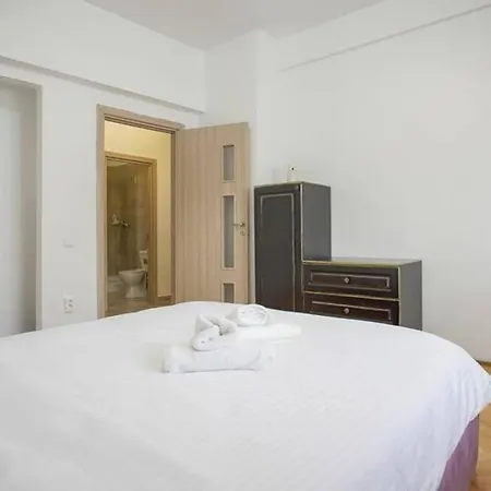 Apartman 8 People ,old Town