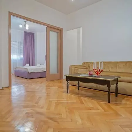 Apartman 8 People ,old Town *