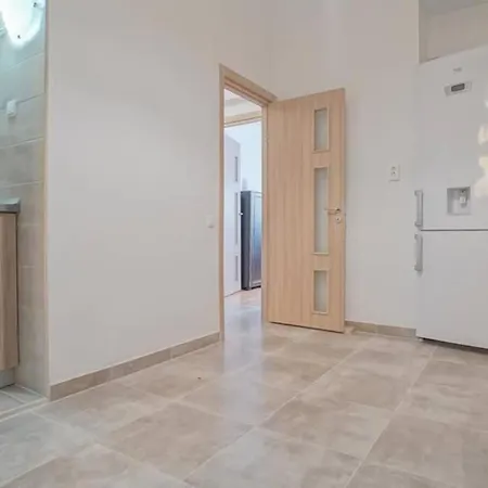 8 People ,old Town Apartman *